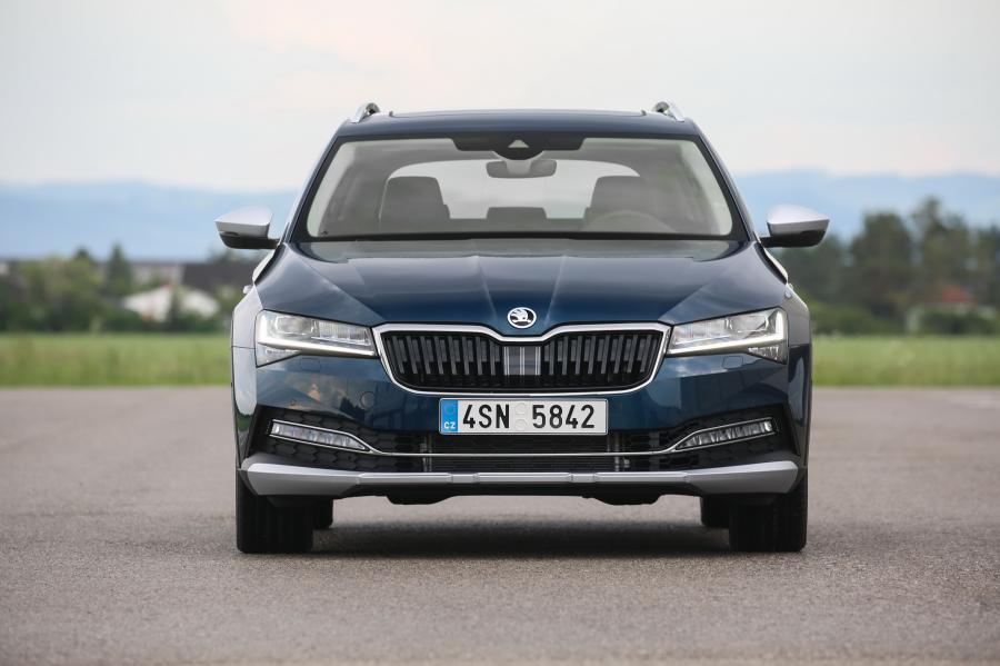  Skoda Superb Scout 2019 года  (WW) (фото 31 из 72)